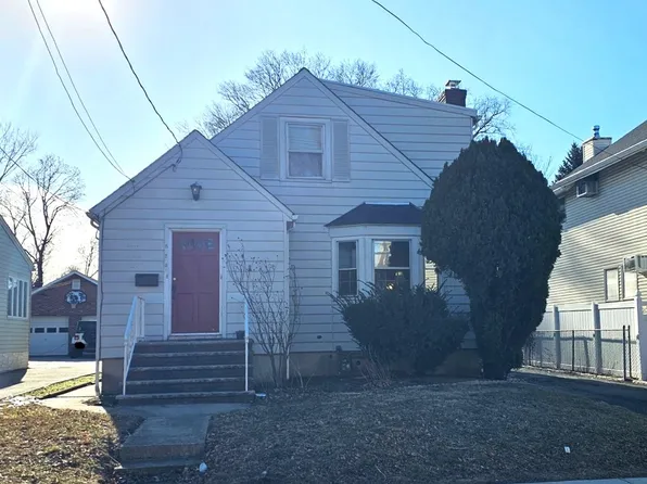 823 De Witt St, Linden, NJ 07036