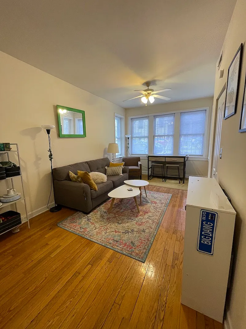 Building Photo - 2315 N Greenview Ave #1