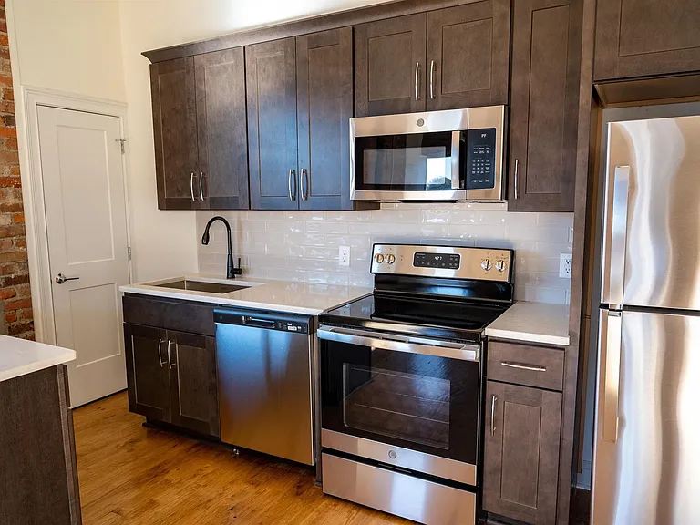 100 N Raiford St #300 — Photo 3