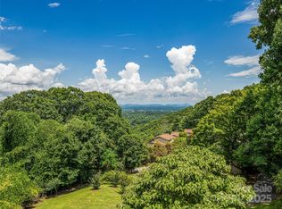 128 Country Ridge Rd, Laurel Park, NC 28739