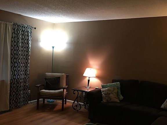 4th image of 2085 Charlotte Dr NE