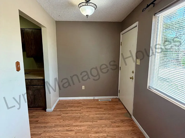 1 bed, 1.0 bath, $1,000 — Photo 6