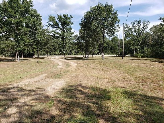 5th image of 430 Oak Forest Dr