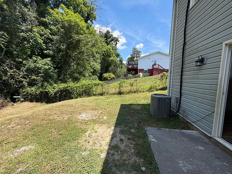 813 Ridge St — Photo 28