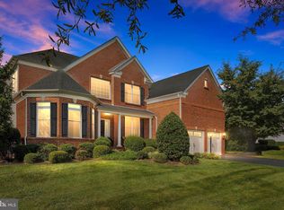 5813 Waterloo Bridge Cir, Haymarket, VA 20169