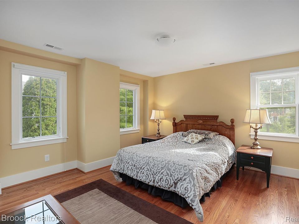 46 Oakdale Blvd, photo 24