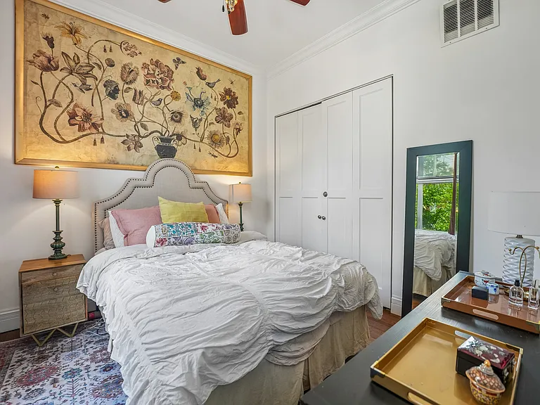223 W Wisconsin St #2B — Photo 9