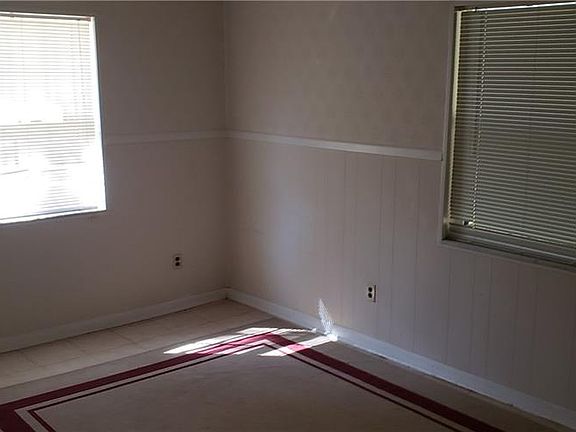 3rd image of 1 Michelle Dr