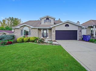 246 Lakeview Ct, Steger, IL 60475