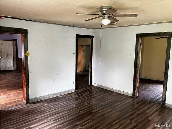 5th image of 205 S Walnut St