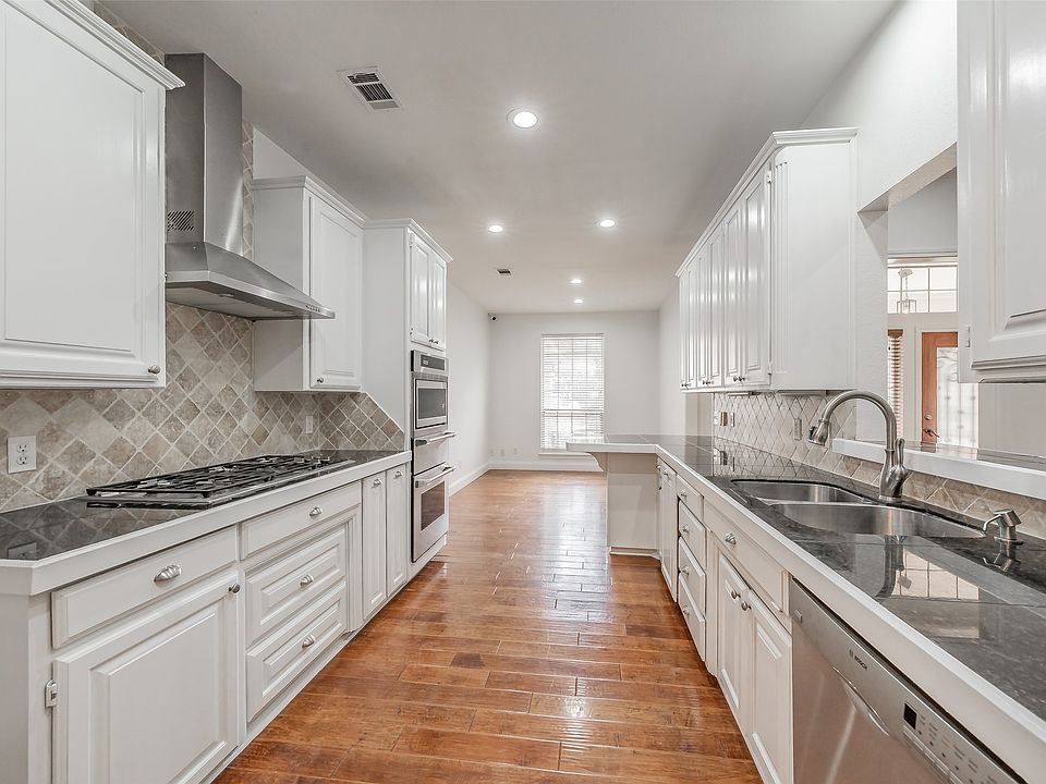 1st image of 816 Havenwood Ln S