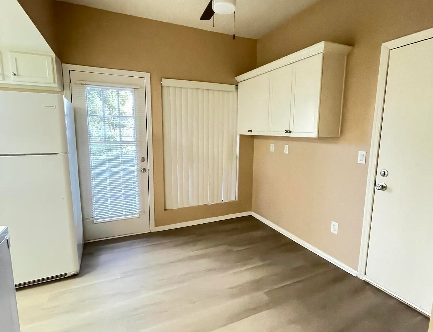 2 bed, 2.0 bath, 860 sqft, $1,800 — Photo 4