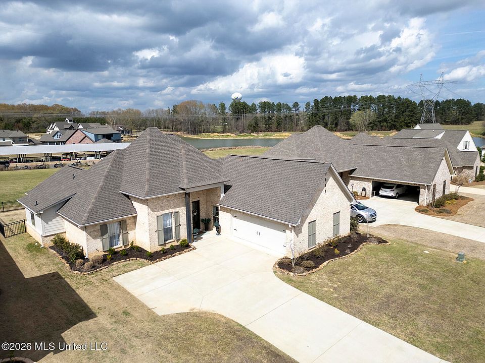 1st image of 109 Bridge Water Loop