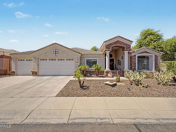 3rd image of 4404 W LODGE Drive
