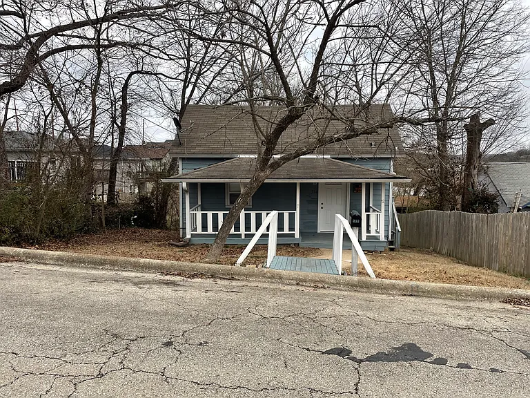 314 S 4th St — Photo 16