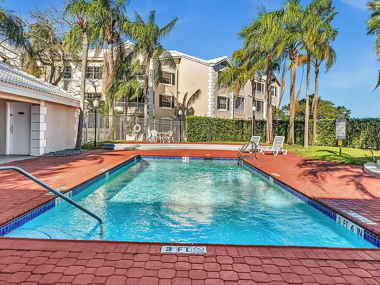 2820 Oakland Forest Dr #107 — Photo 59