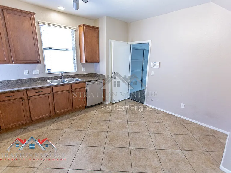 4352 E Carla Vista Dr — Photo 16