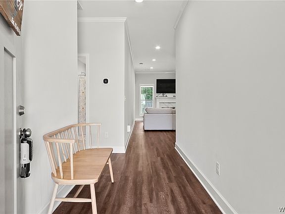 3rd image of 1960 Crimson Way