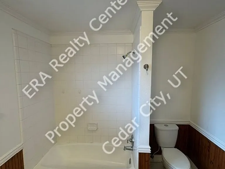 563 S 940 W — Photo 21