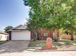 821 Atchison Dr, Saginaw, TX 76131