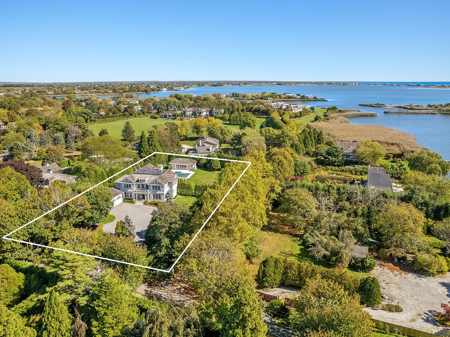 Watermill Summer Rental South of Highway — Photo 4