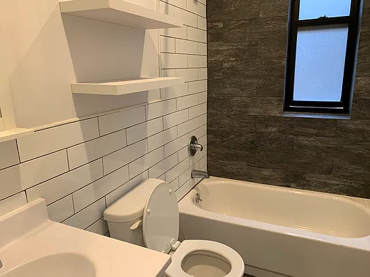 Rented by Bruma Realty LLC | media 10