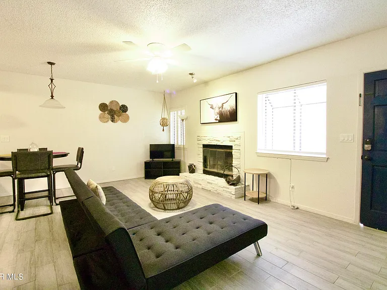 4614 N Stanton St #C17 — Photo 7