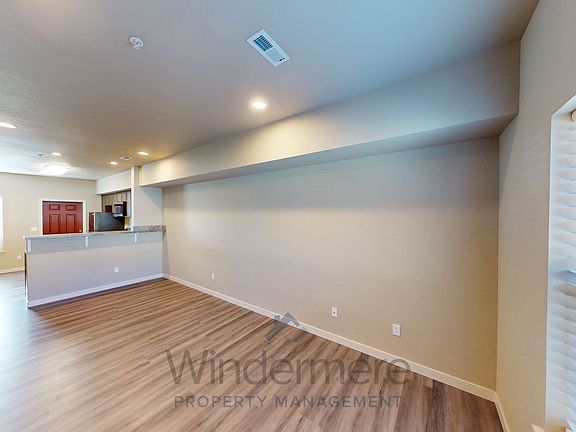 3rd image of 135 SW Silverstar Ln #1