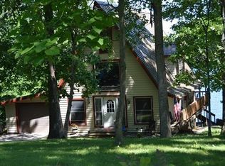 8898 E Nordman Dr, Syracuse, IN 46567