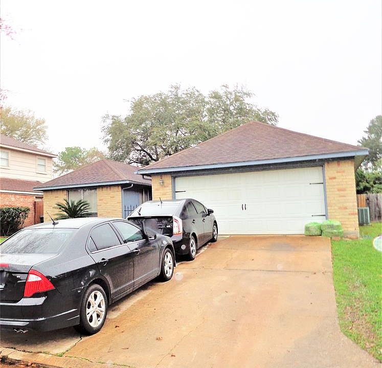 1st image of 10514 Eagle Glen Dr