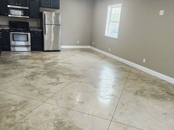 2nd image of 95 Honeysuckle Ln