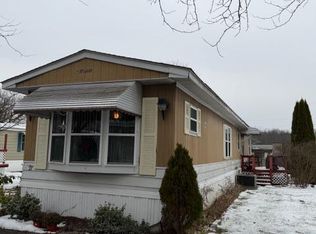 27 Powderhorn Pl, Mount Bethel, PA 18343