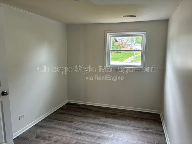 4341 189th St — Photo 16
