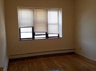 2312 32nd St, Astoria, NY 11105