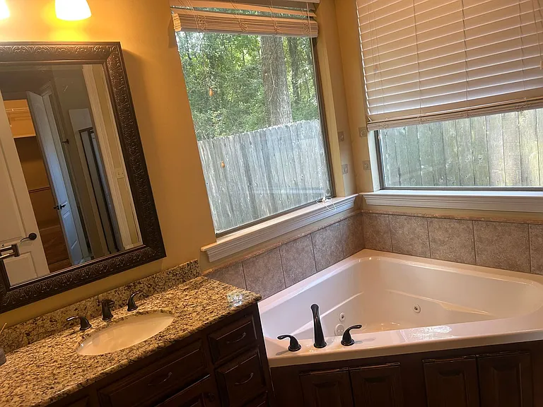 303 Annabelle Ln — Photo 12