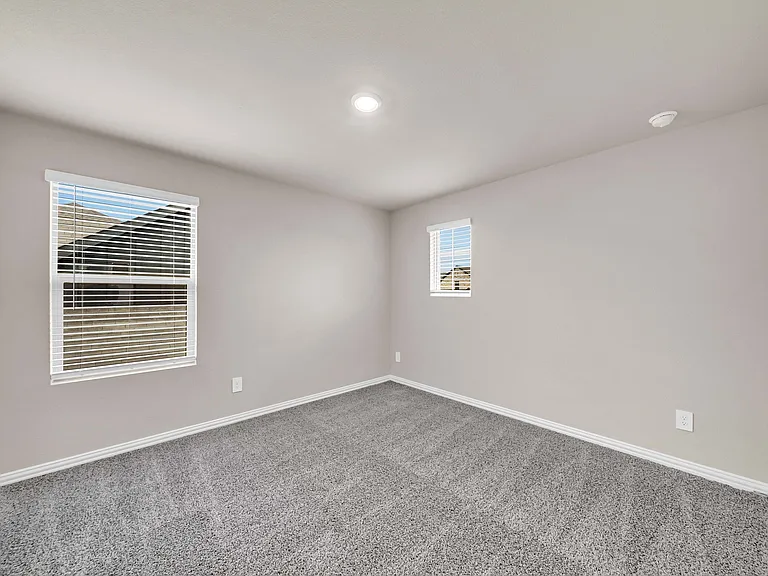 504 Weller Rd — Photo 24