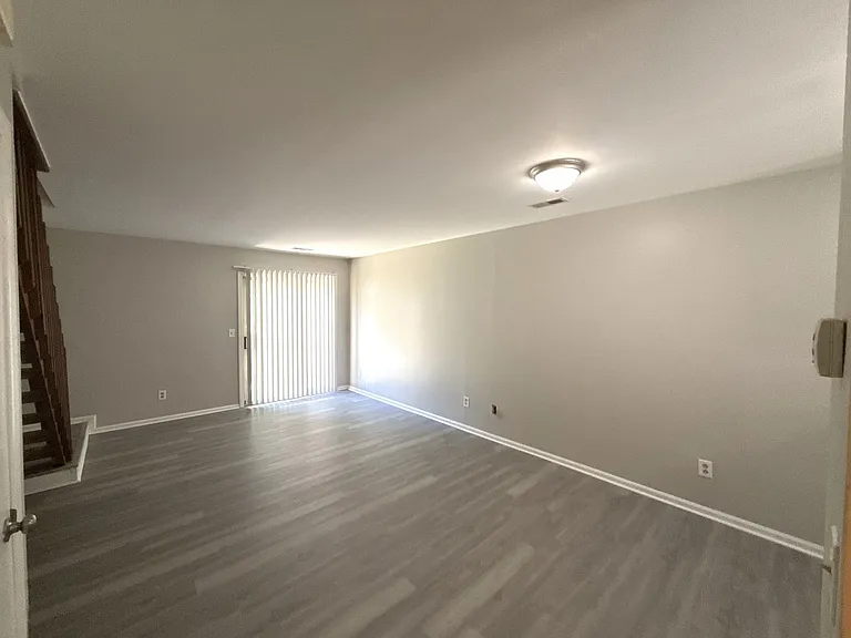 4042 Briarhill Dr — Photo 5