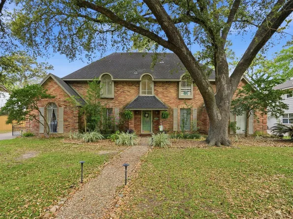 5814 Lodge Creek Dr, Houston, TX 77066