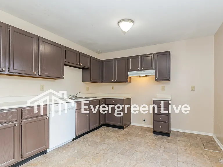 6500 Loblolly Dr — Photo 7
