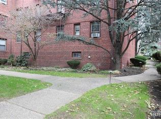 418 Main St APT A3, Fort Lee, NJ 07024