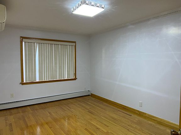 5th image of 15014 15th Dr Floor 1