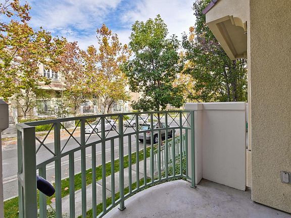 3rd image of 168 Cottonwood Ct