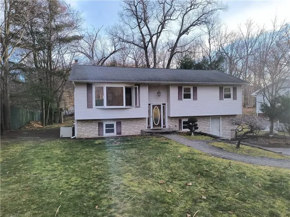 76 5th Street, Suffern, NY 10901