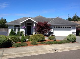 2726 Alder Ridge Dr, North Bend, OR 97459