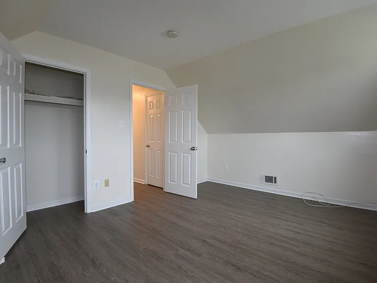 303 Rivermont Dr — Photo 20