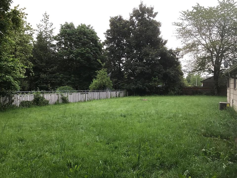2nd image of 19309 NE Glisan St