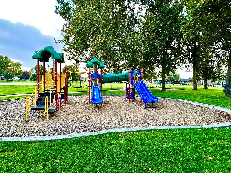 Kamden Place: Leasing Specials! Balconies, Lawn Space, Quiet Community in Pasco — Photo 14