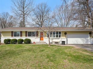 5901 Meadow Lake Rd W, New Hope, MN 55428