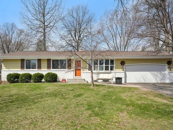 5901 Meadow Lake Rd W, New Hope, MN 55428