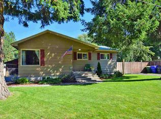 509 E 1st St, Deer Park, WA 99006
